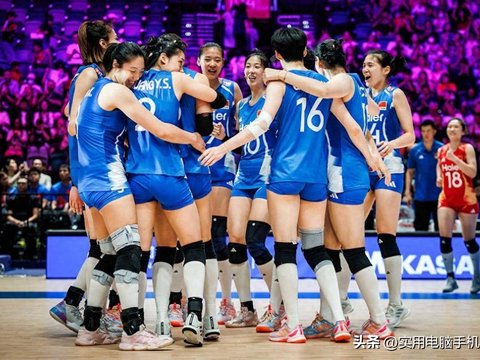 3-0横扫！女排全胜锁小组第一，庄宇珊封神兜底，新人实战暴短板